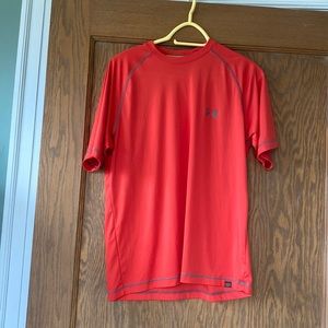 Under Armour Men’s Heat Gear shirt medium